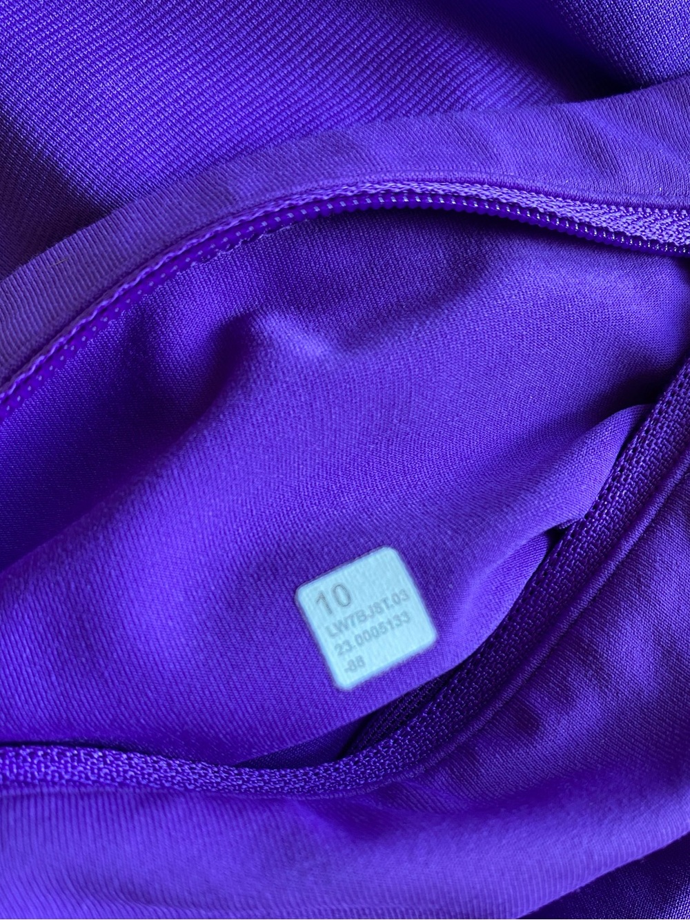 Lululemon Speed Up Shorts Purple - Picture 8 of 8
